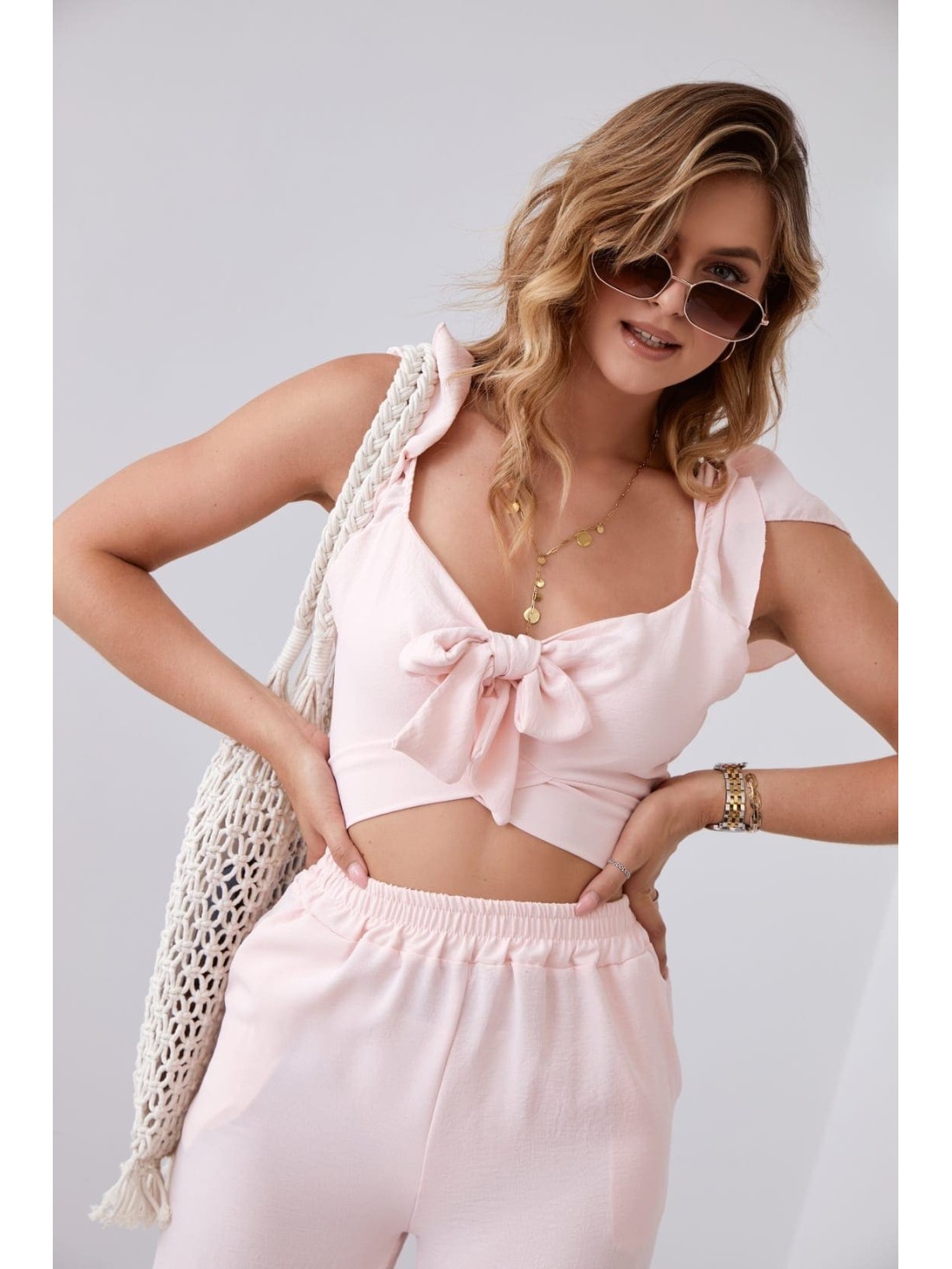 Púdrový crop top set so širokými nohavicami 8108 - Internetový obchod - Butik